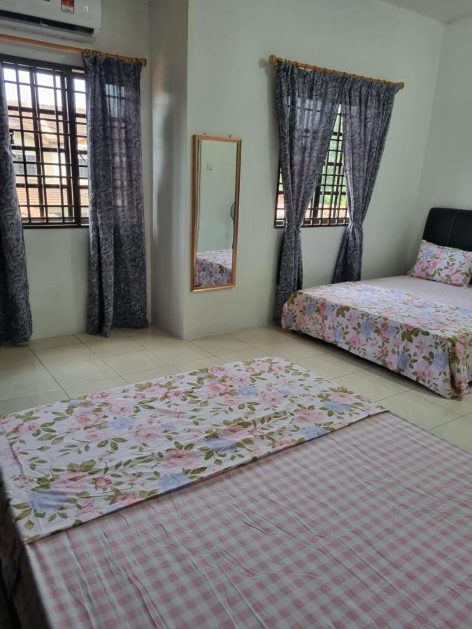 Private Pool Ssue Klebang Ipoh Homestay With High Speed Wifi Chemor Habitación foto
