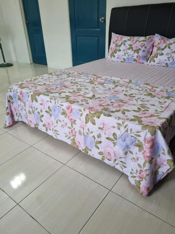 Private Pool Ssue Klebang Ipoh Homestay With High Speed Wifi Chemor Exterior foto