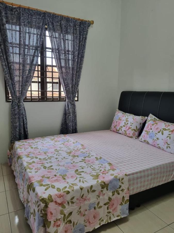 Private Pool Ssue Klebang Ipoh Homestay With High Speed Wifi Chemor Exterior foto