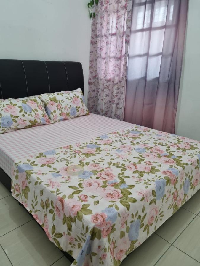 Private Pool Ssue Klebang Ipoh Homestay With High Speed Wifi Chemor Exterior foto