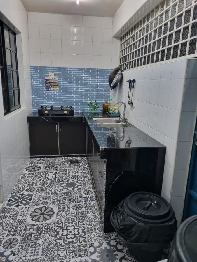 Private Pool Ssue Klebang Ipoh Homestay With High Speed Wifi Chemor Exterior foto