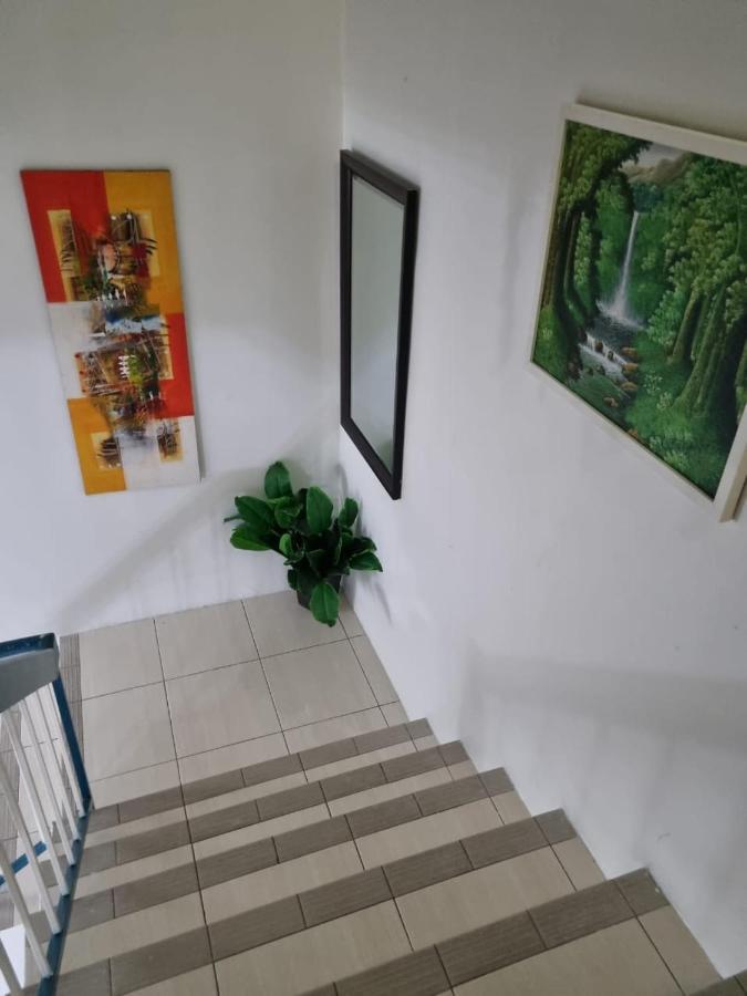 Private Pool Ssue Klebang Ipoh Homestay With High Speed Wifi Chemor Exterior foto