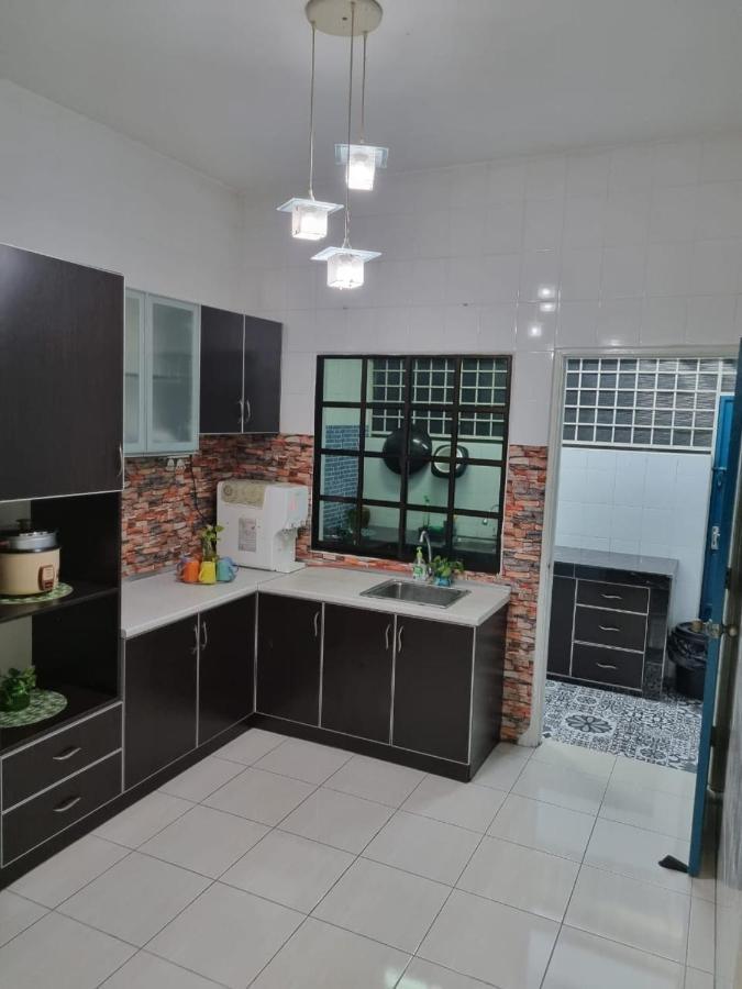 Private Pool Ssue Klebang Ipoh Homestay With High Speed Wifi Chemor Exterior foto